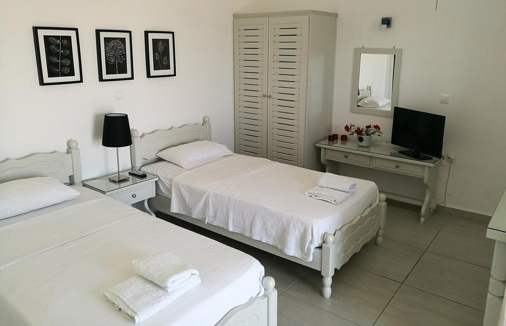 Villa Metaxa Spetses Town ภายนอก รูปภาพ