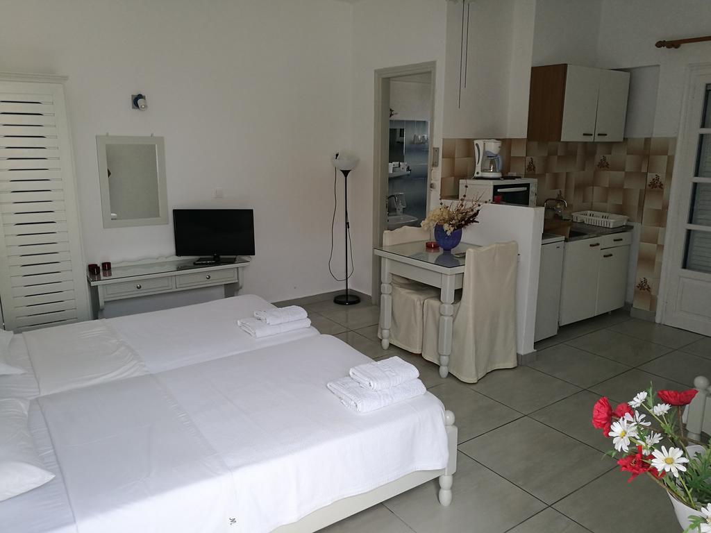 Villa Metaxa Spetses Town ภายนอก รูปภาพ