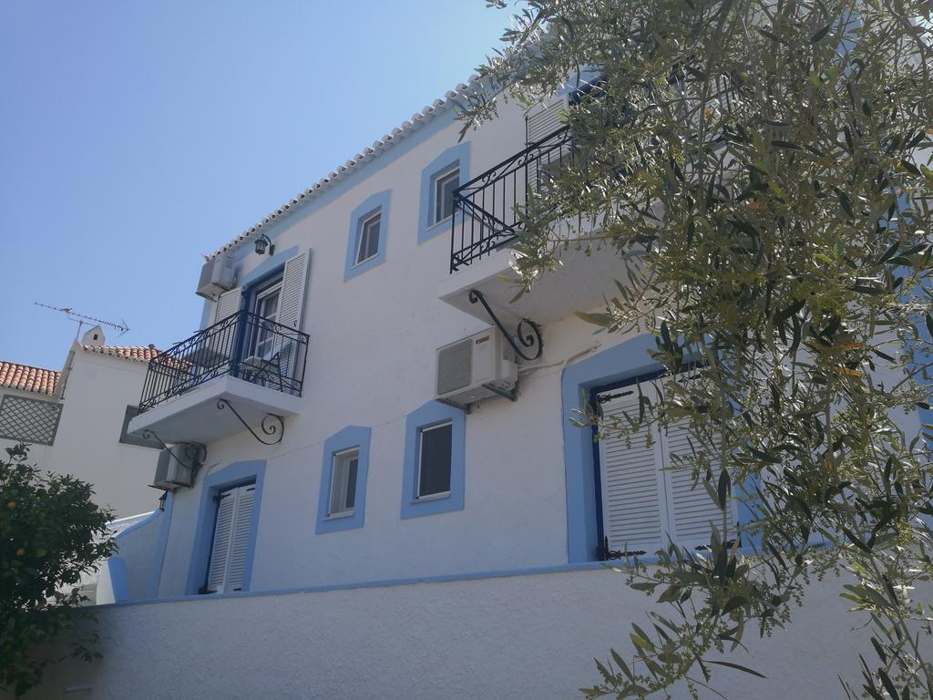 Villa Metaxa Spetses Town ภายนอก รูปภาพ