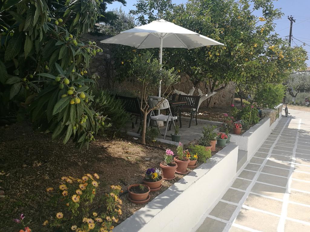Villa Metaxa Spetses Town ภายนอก รูปภาพ