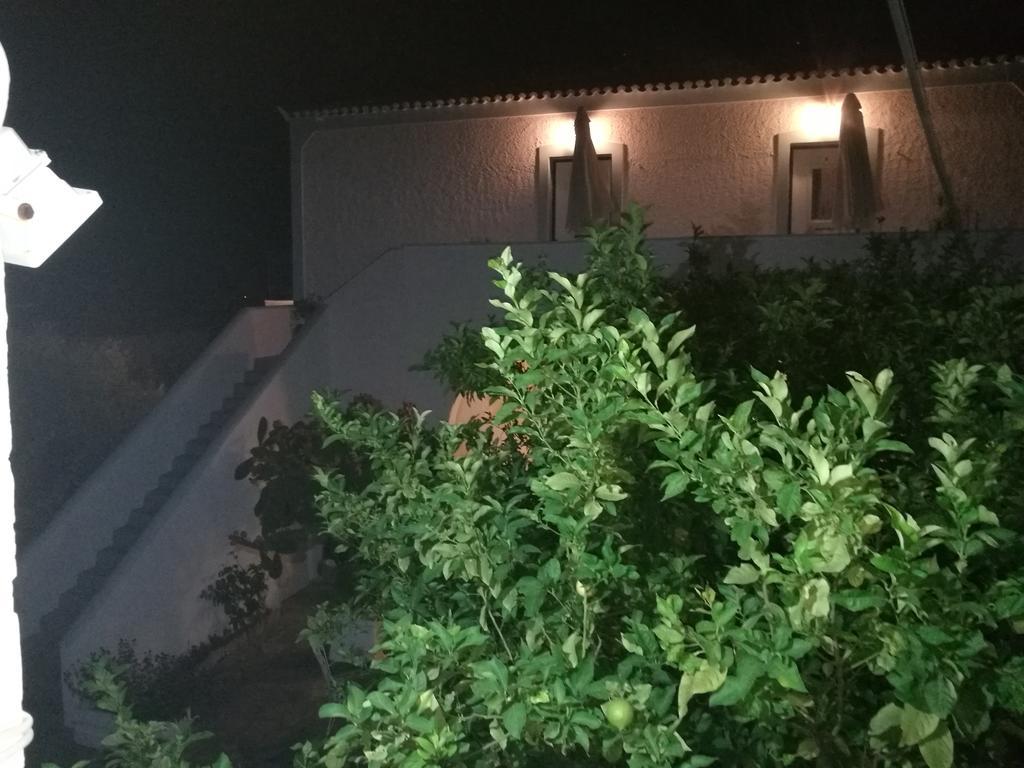 Villa Metaxa Spetses Town ภายนอก รูปภาพ